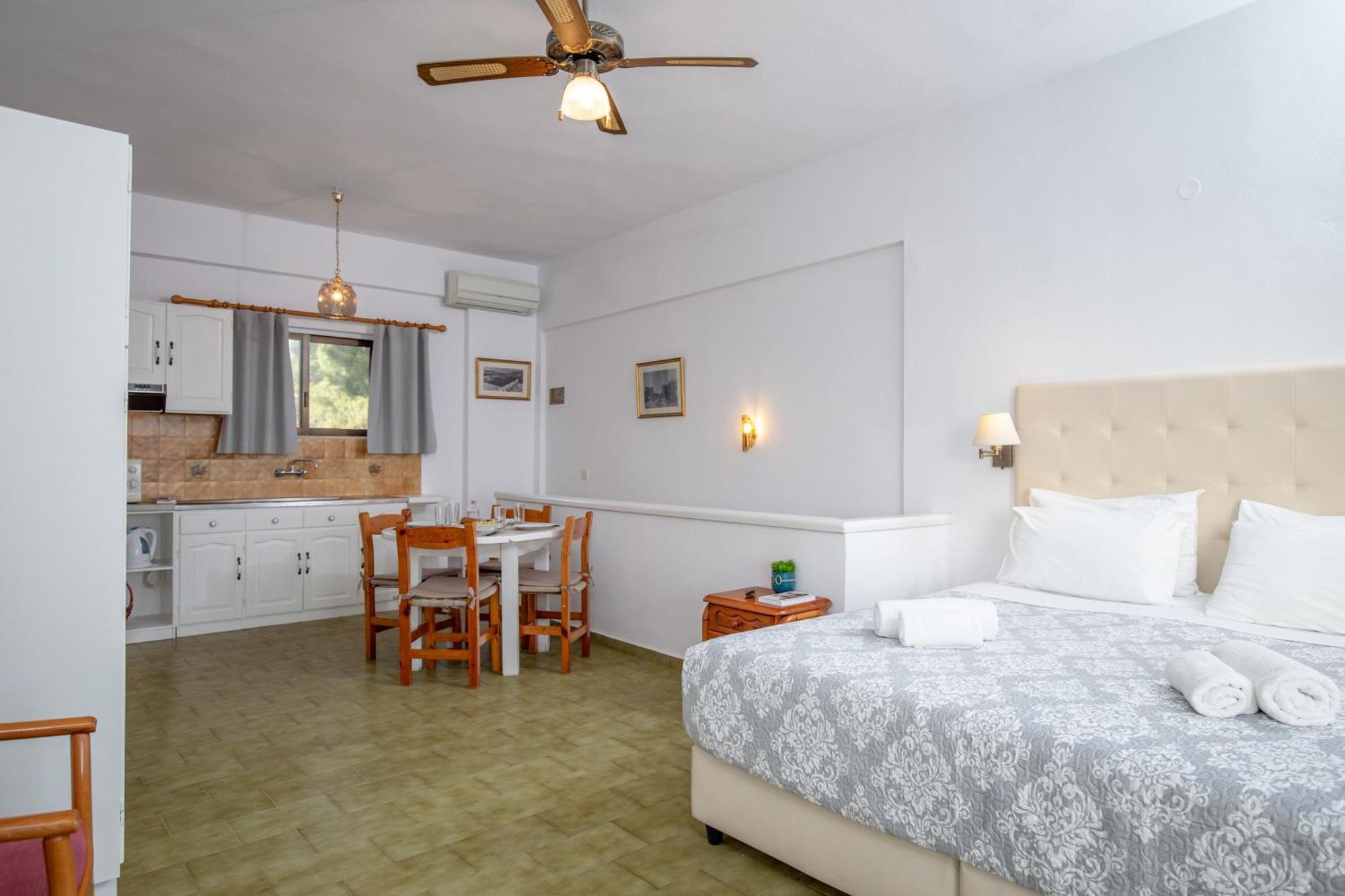 Ferma Solaris Apartments Agia Fotia  Exteriör bild
