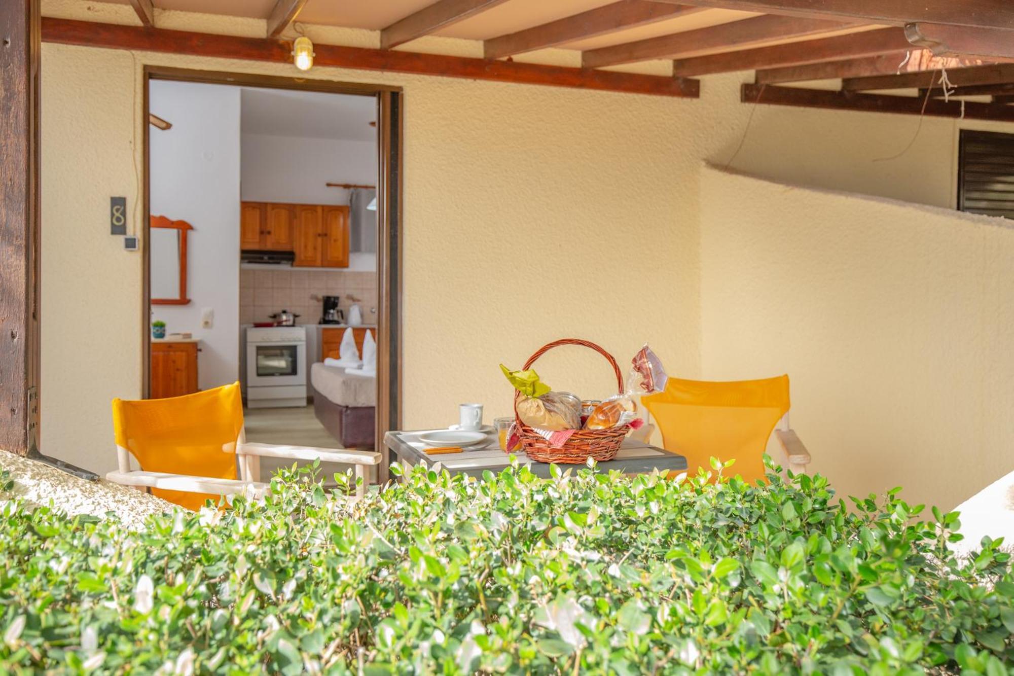 Ferma Solaris Apartments Agia Fotia  Exteriör bild